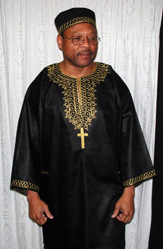 black-dashiki-cross-shirt01.jpg