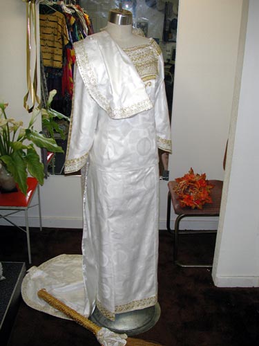 bridal-gown2001f-zoom.jpg